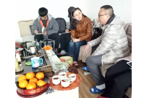 亲切交谈,走访走心