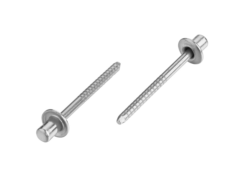 Closed core rivet